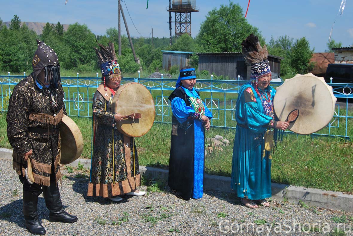 Шаманы