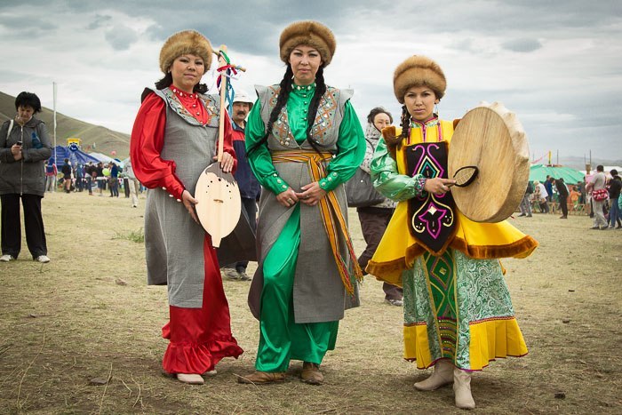 Национальные костюмы
